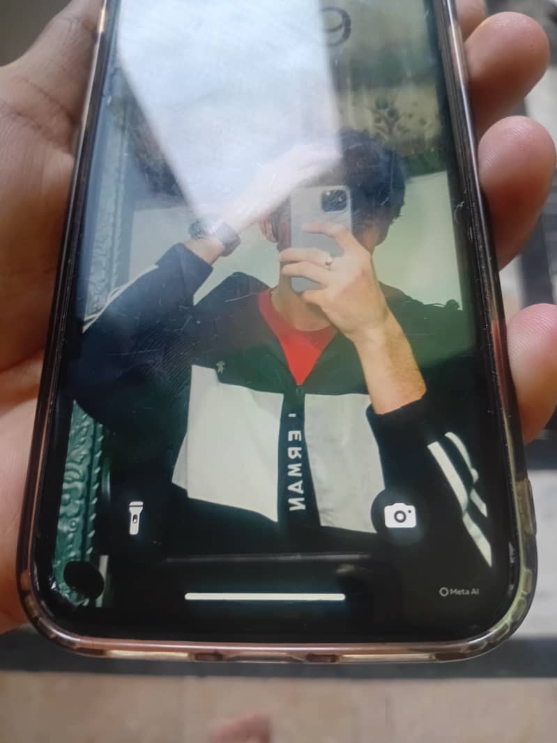 Apple iPhone XR 7