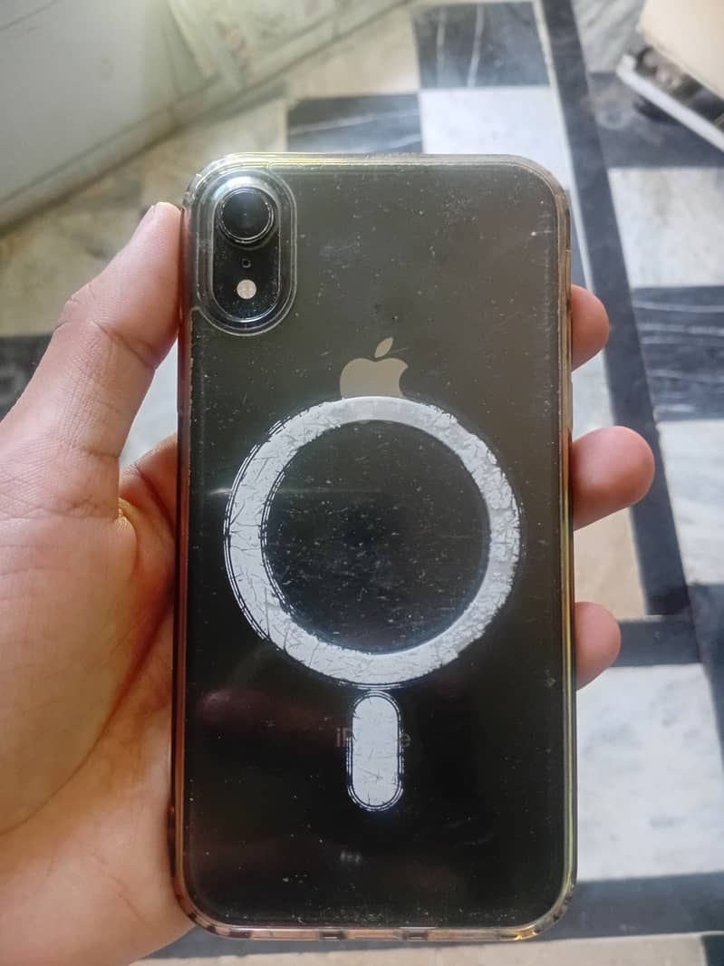 Apple iPhone XR 8