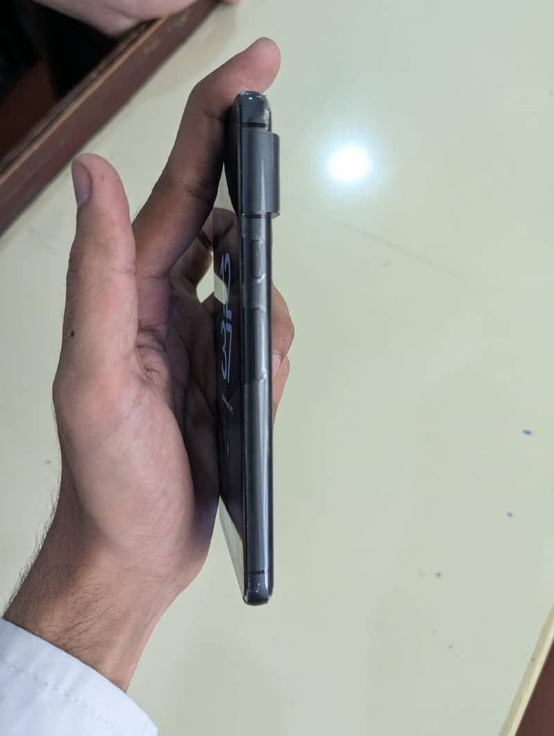 Google Pixel 8 2