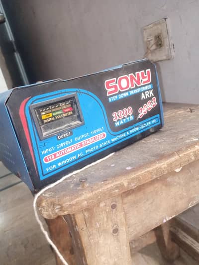converter 220-110 for sale 3200watts Input 220 watts Output 110watts