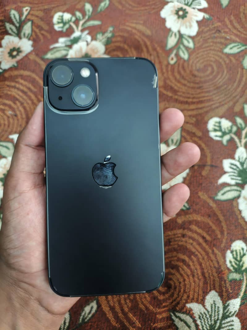 Apple iPhone 13 0