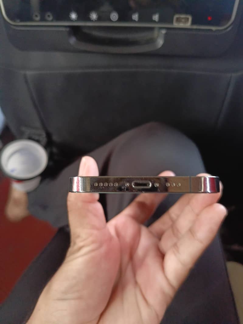 Apple iPhone 12 Pro 2