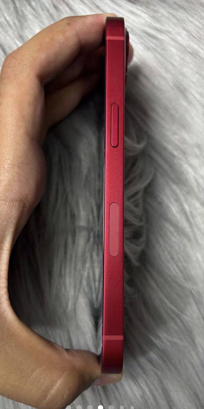 Apple iPhone 13 2