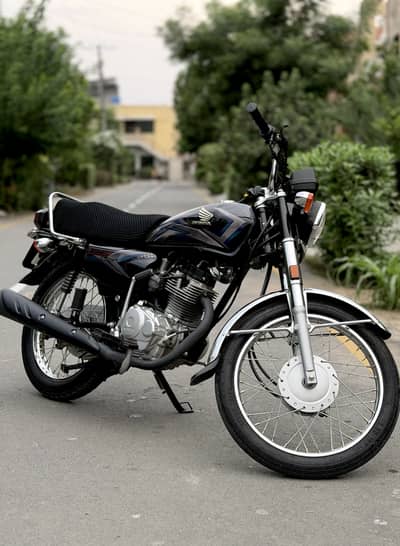 Honda CG 125 (Almost New Barely Used)