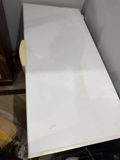 Deep freezer