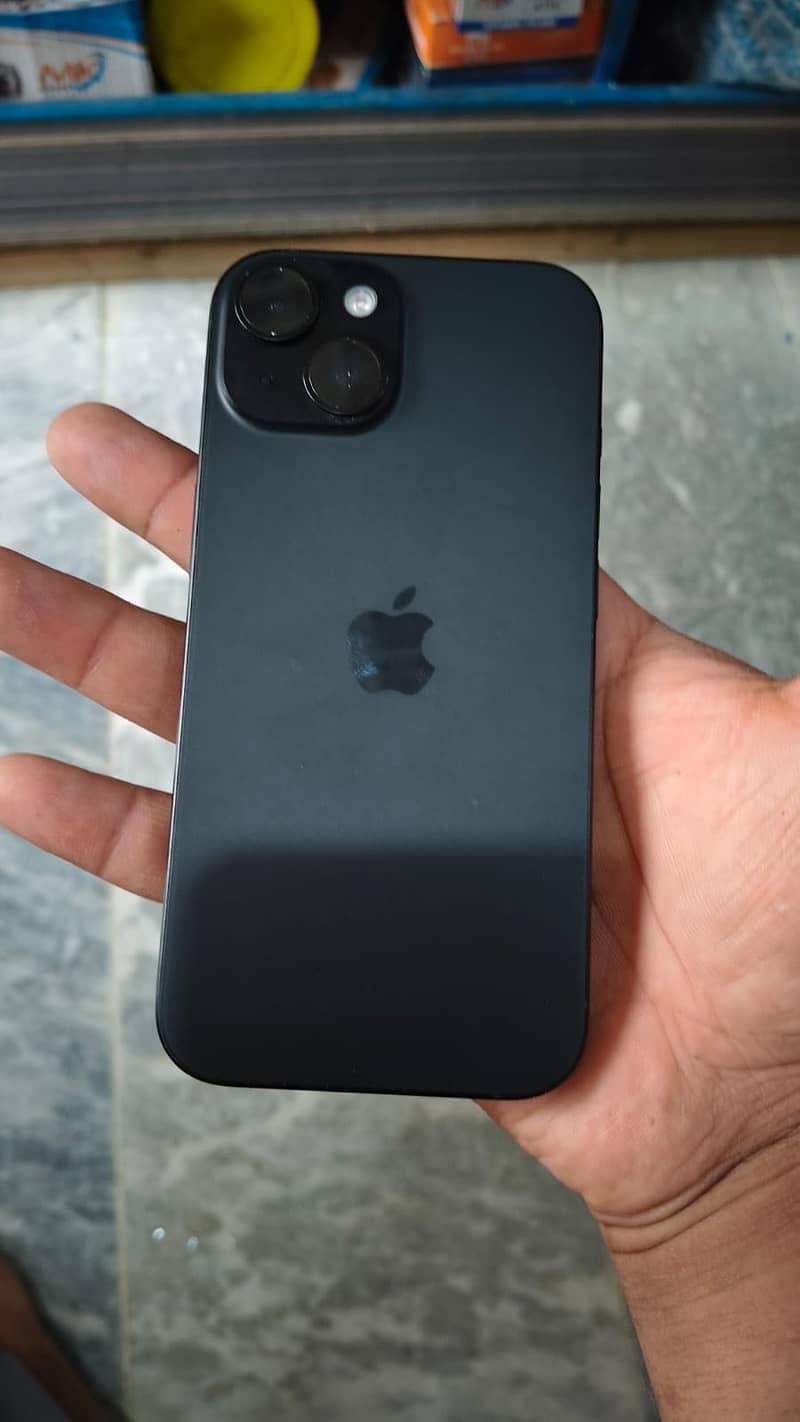 Apple iPhone 15 4