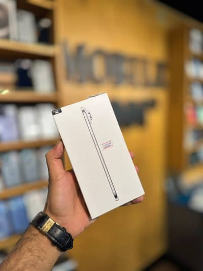 Brand New Box Pack Apple Iphone Air 256GB Factory Unlock Cloud White