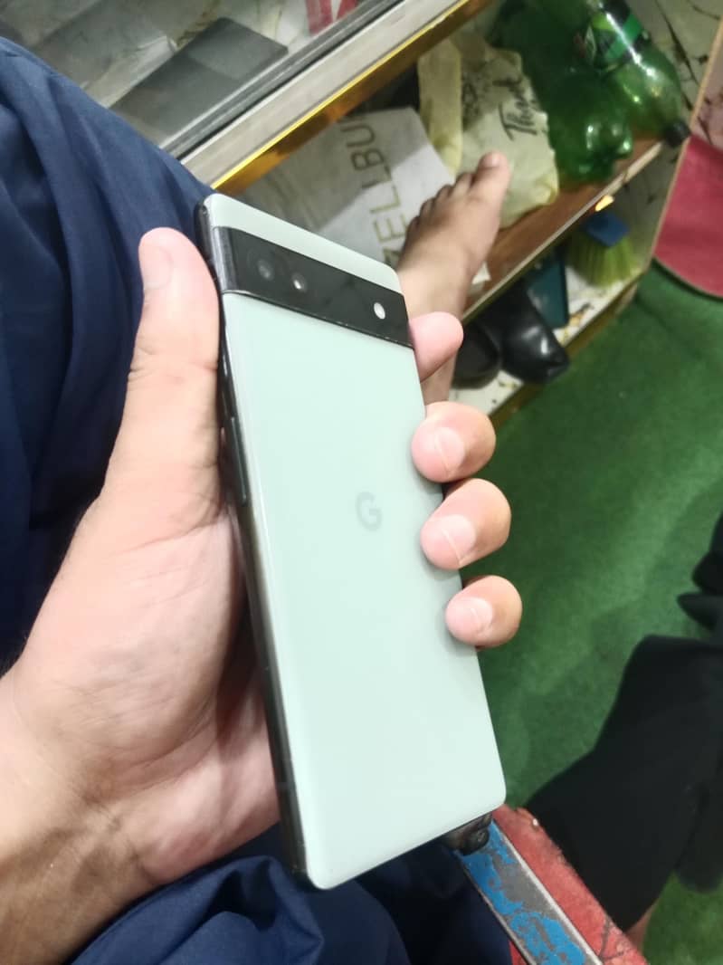 Google Pixel 6a 1