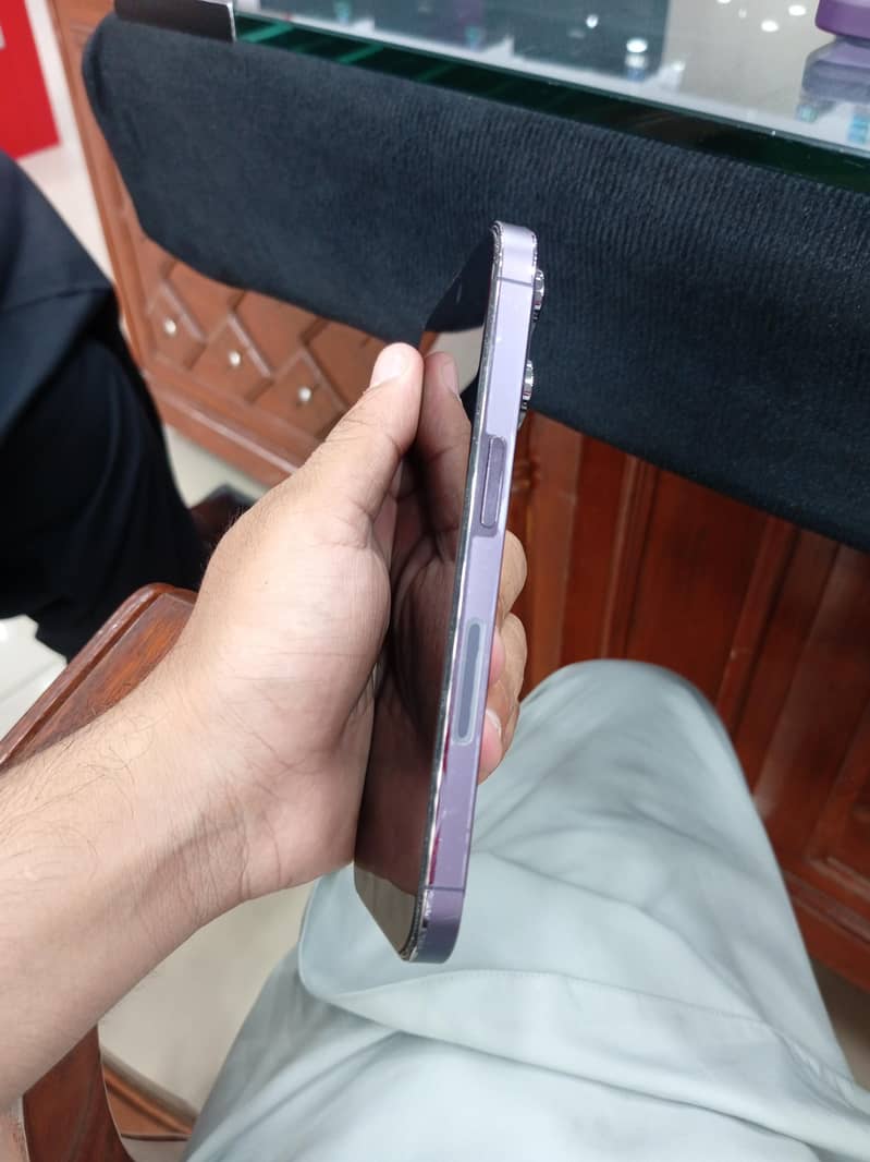 Apple iPhone 14 Pro 3