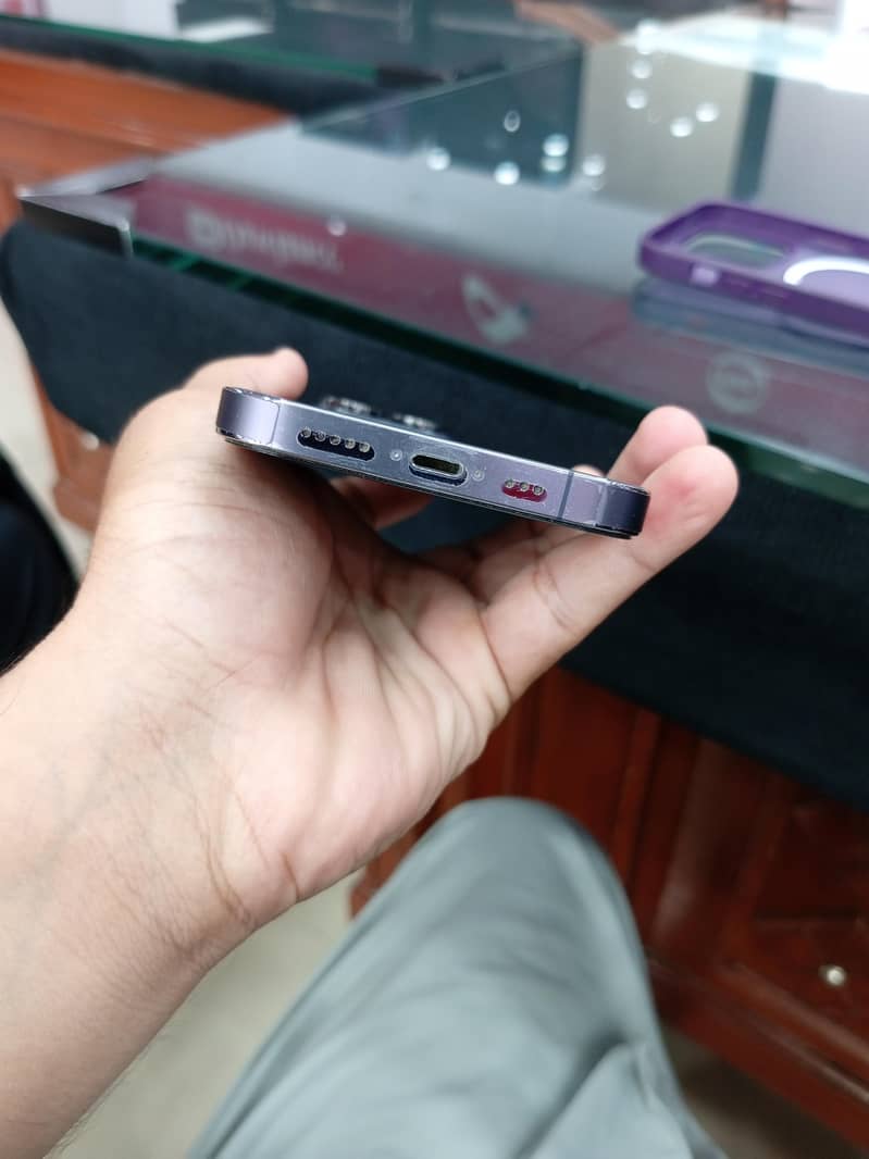 Apple iPhone 14 Pro 4