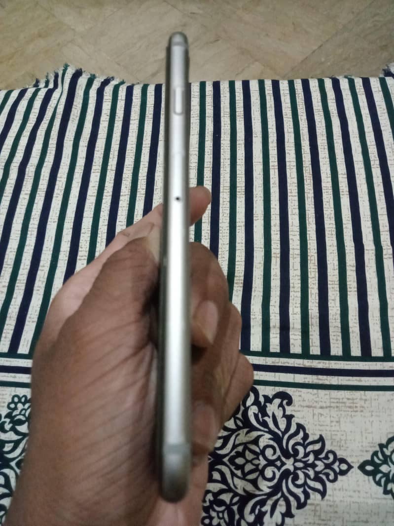 Apple iPhone 6S 2