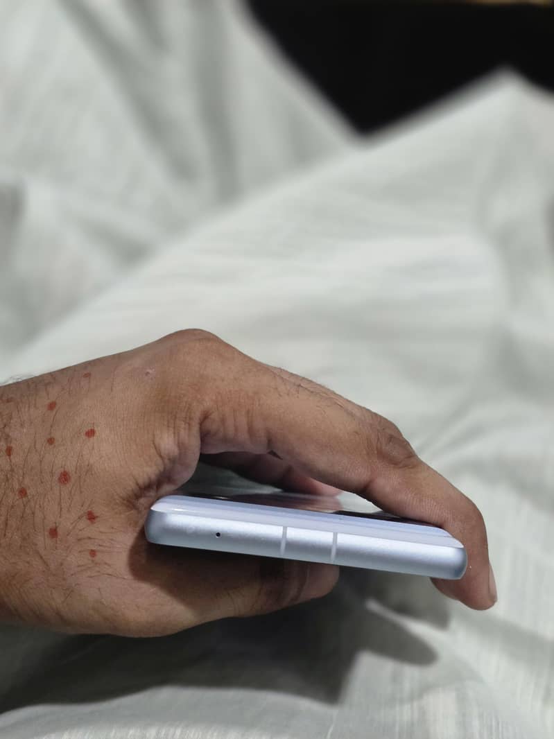 Google Pixel 7a 3