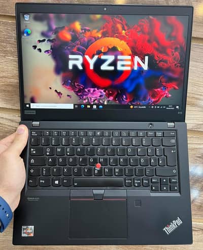 Lenovo Thinkpad X13  Ryzen 5 Pro  8/256GB   512MB Dedicated Graphics