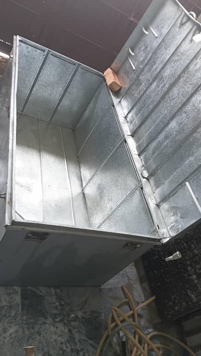 FULL SIZE TRUNK PEETI FOR STORAGE HOUSE HOLDS