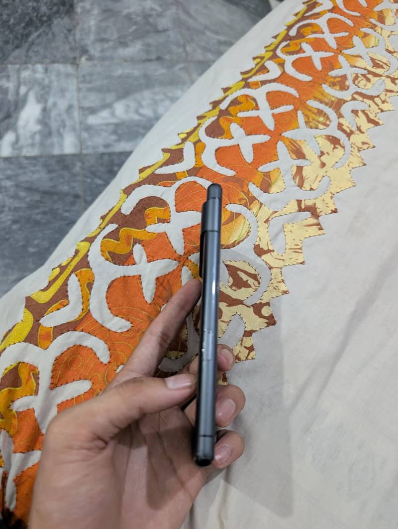Google Pixel 7 5
