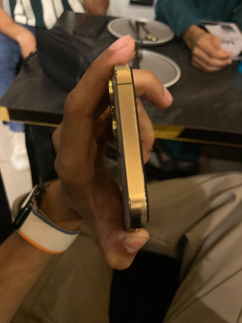 Apple iPhone 12 Pro Max 6