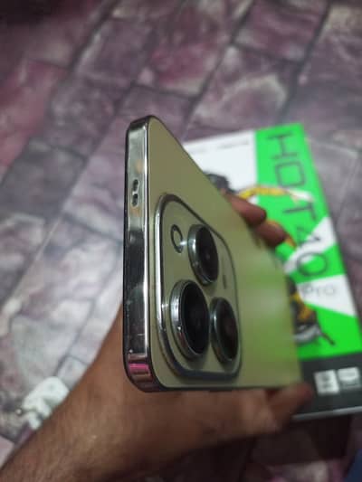 Infinix Hot 40