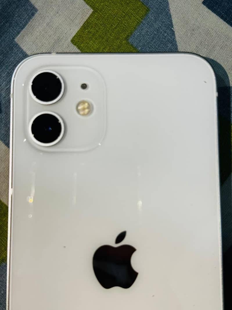 Apple iPhone 12 1