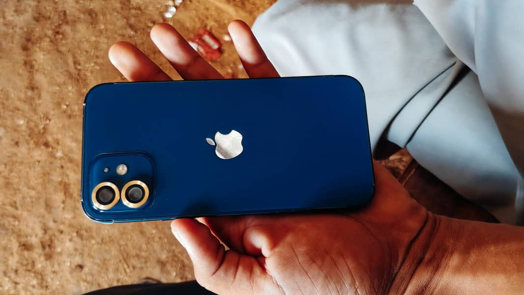 Apple iPhone 12 2