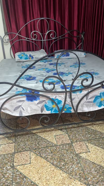 Iron bed for sale just like new