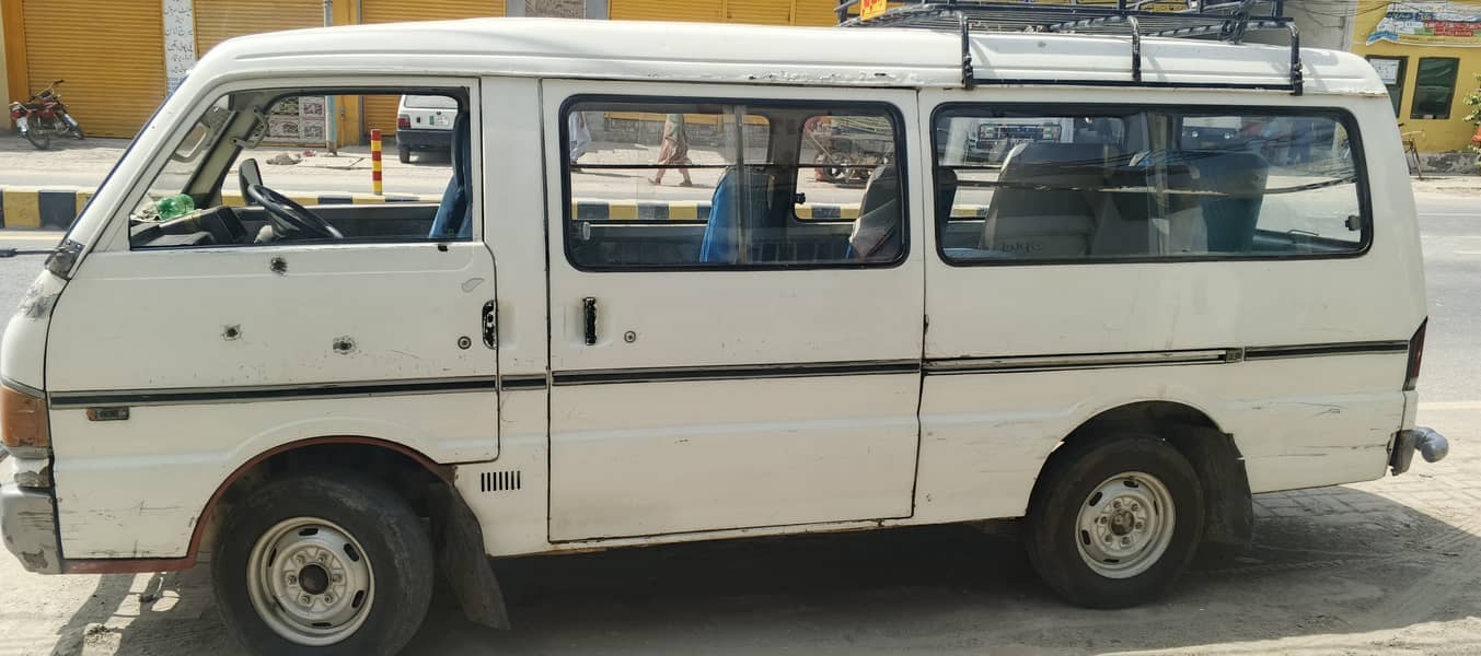 Mazda Van 3