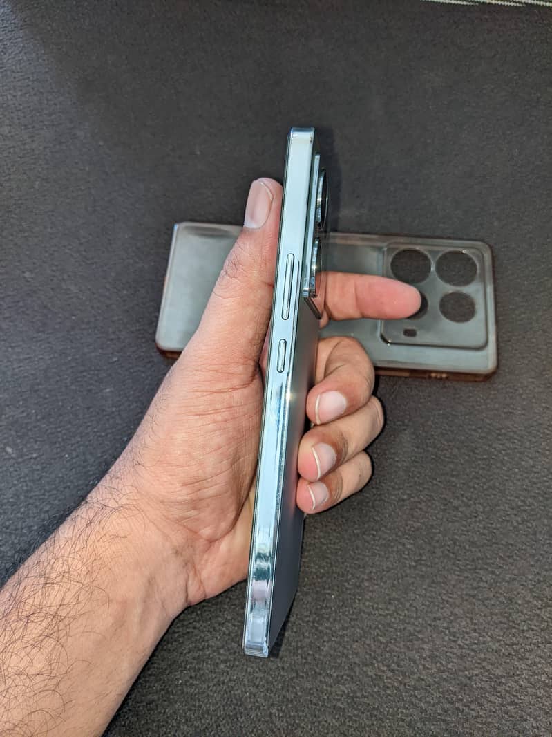 Infinix Note 40 5