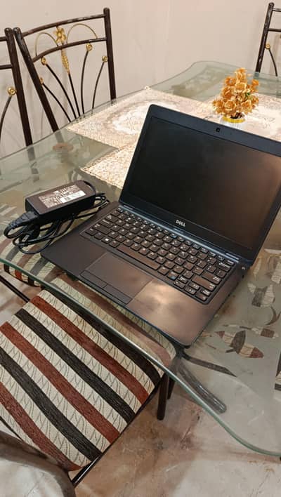 Dell Latitude 5280, i5 7th gen 8gb ram 256gb ssd