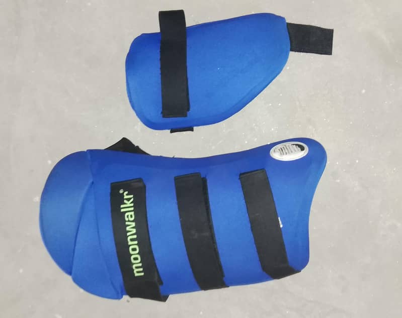 Cricket kit perfect condition 5