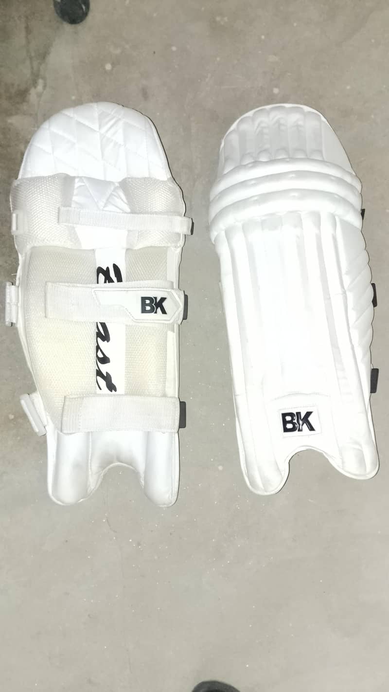 Cricket kit perfect condition 8