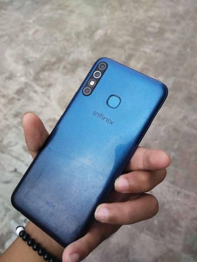 Infinix Hot 8