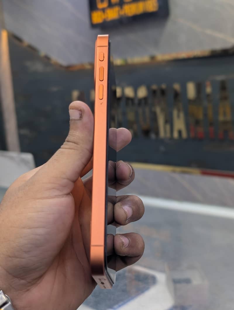 Apple iPhone 17 Pro Max 2
