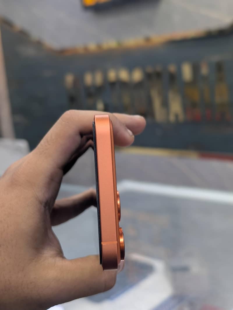 Apple iPhone 17 Pro Max 5