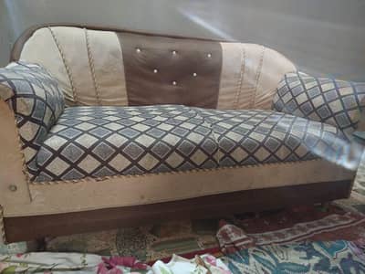 selling may 7 seater sofa set urgent sell need for money