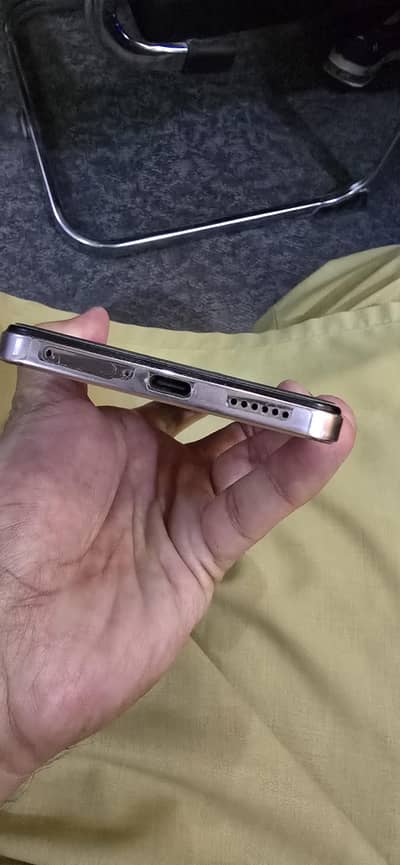 Vivo V50 Lite 5G. 12/256