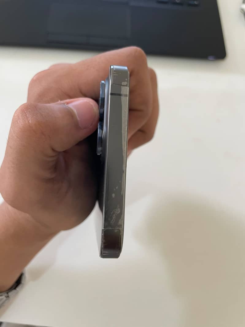 Apple iPhone 12 Pro Max 4