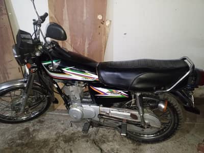 Selling Honda 125 2016