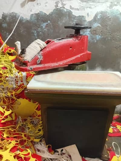 Arm Hydraulic Cutting Press Machine