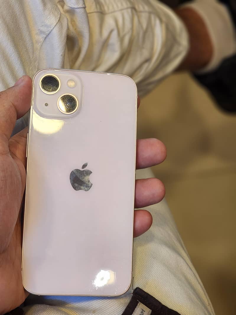 Apple iPhone 13 0