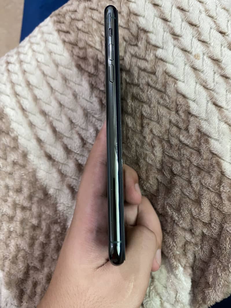 Iphone 11 pro max 1