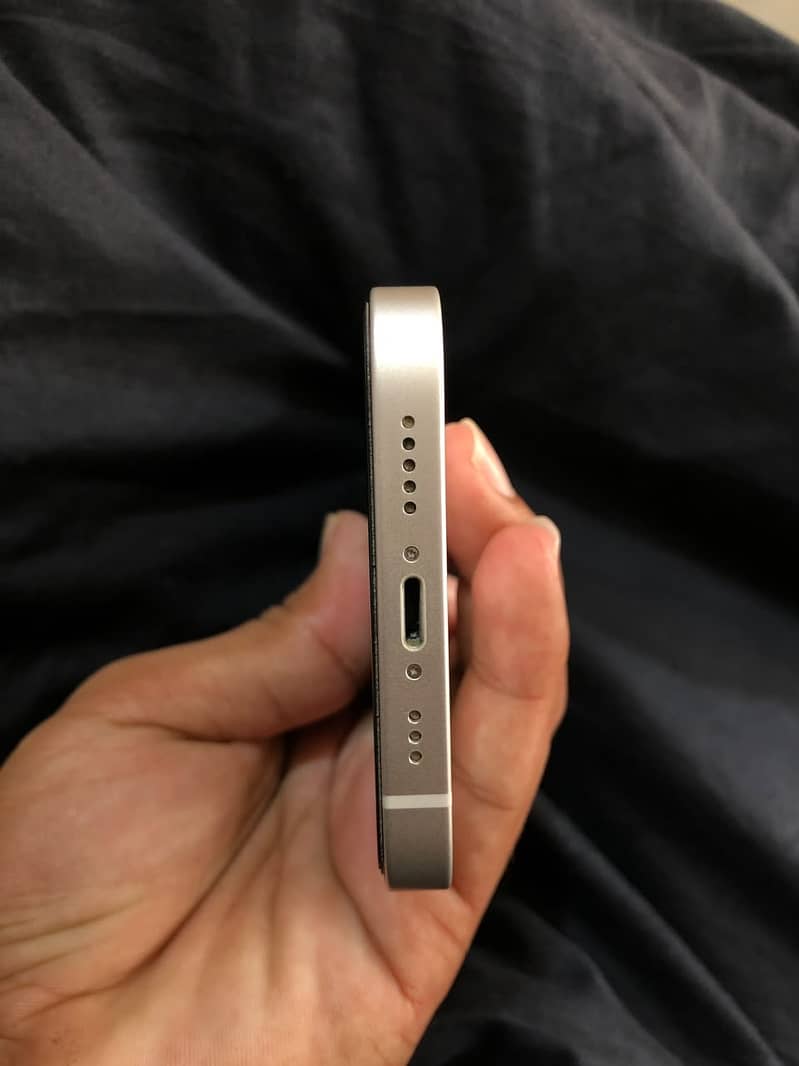 Apple iPhone 14 4