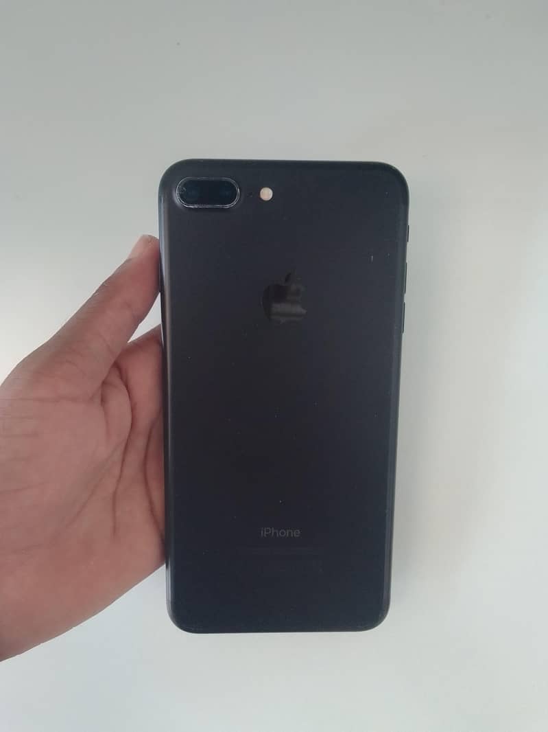 Apple iPhone 7 Plus 0