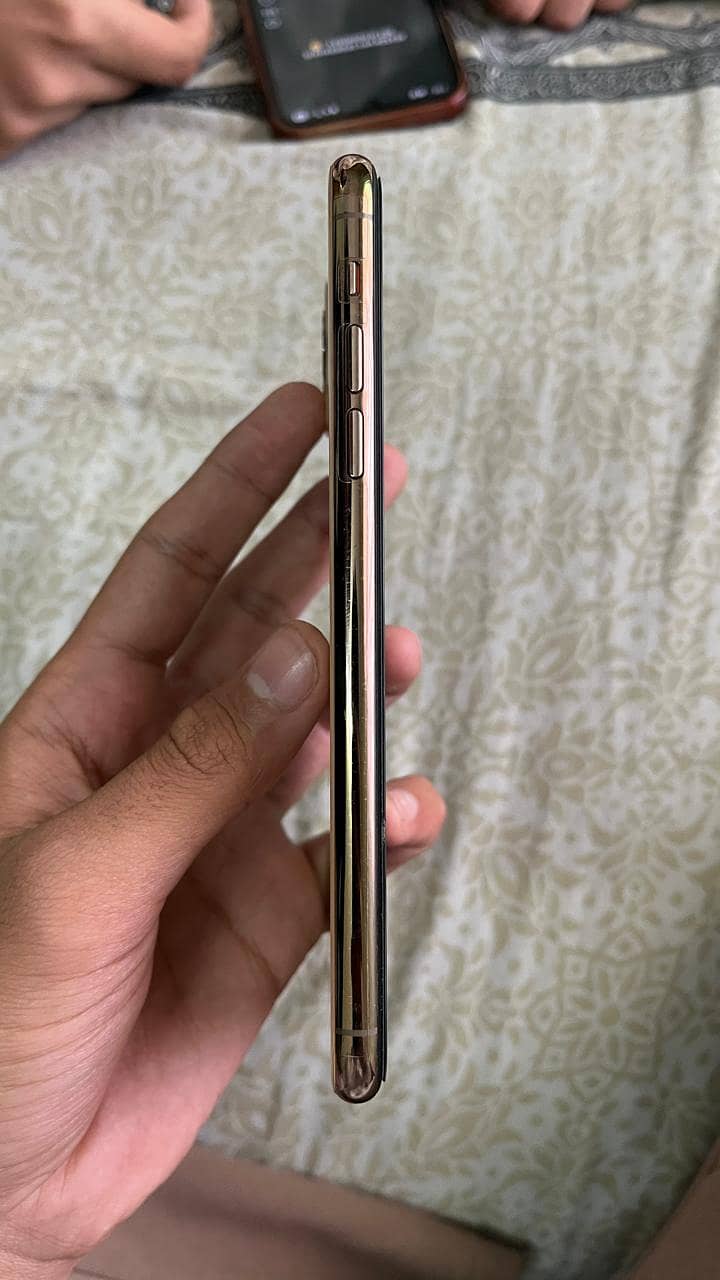 Apple iPhone 11 Pro Max 1