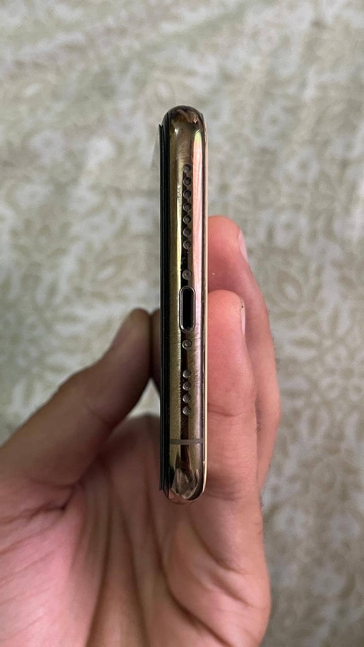 Apple iPhone 11 Pro Max 3