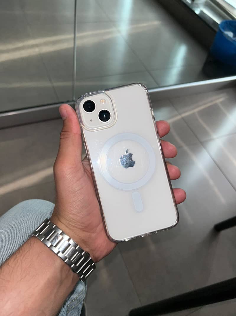 Apple iPhone 13 2