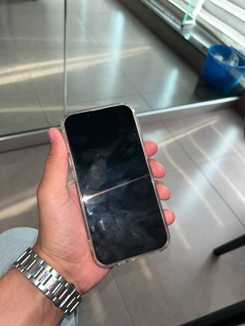 Apple iPhone 13 8