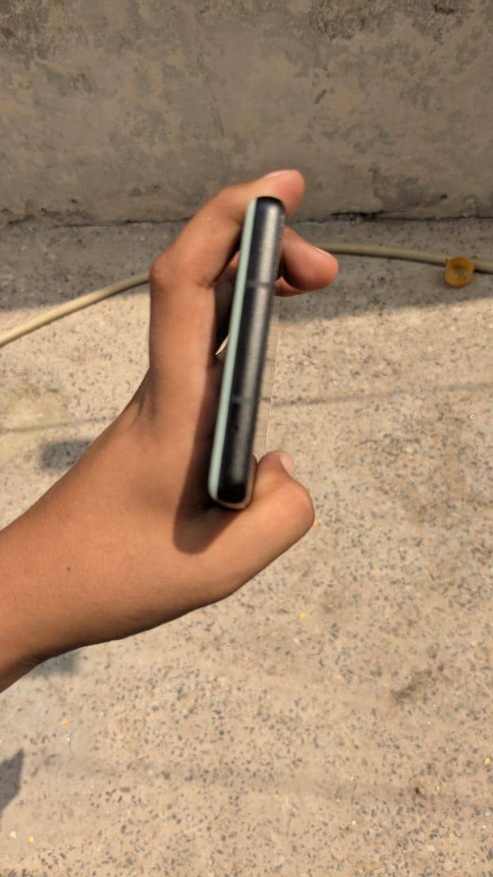 Google Pixel 6a 5