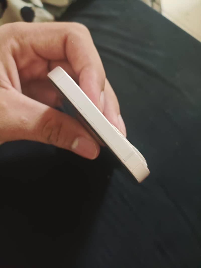 Apple iPhone 13 3