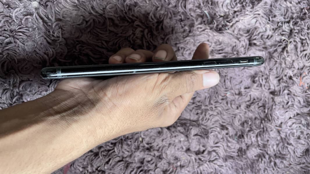 Apple iPhone 7 Plus 2