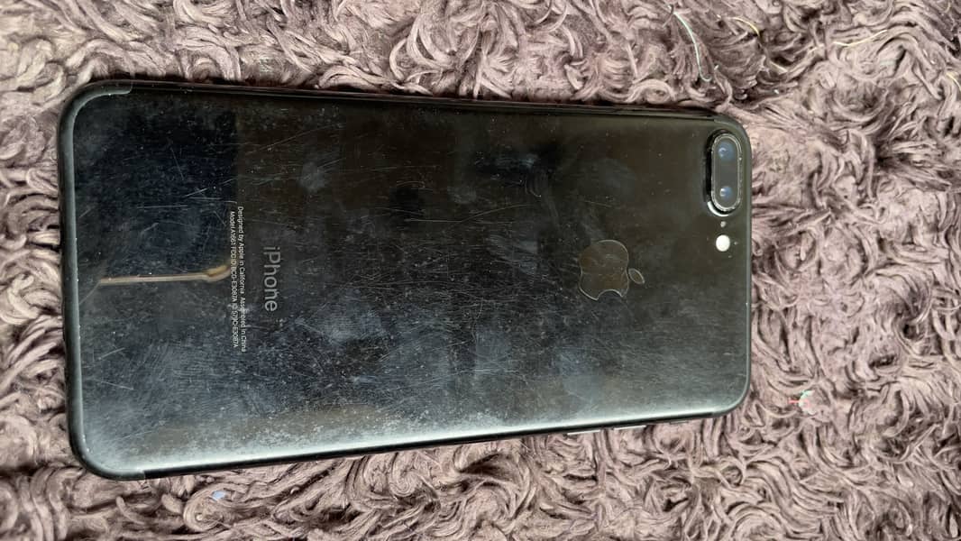 Apple iPhone 7 Plus 6