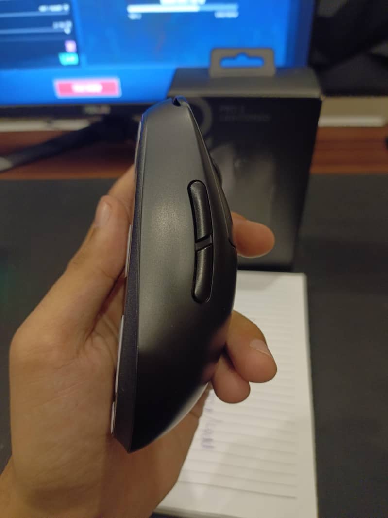 Logitech G pro 2 Lightspeed 4